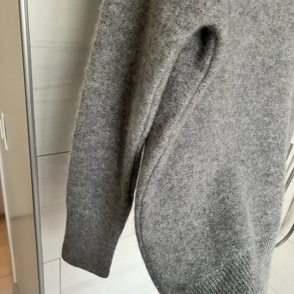 Vince Boiled Cashmere  Funnel-Neck Sweater in Gray -Size XS - Picture 4 of 9